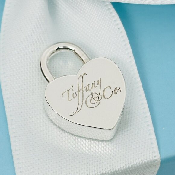 Tiffany & Co Script Notes Heart Charm Padlock Lock or Pendant in Sterling Silver - Picture 3 of 9